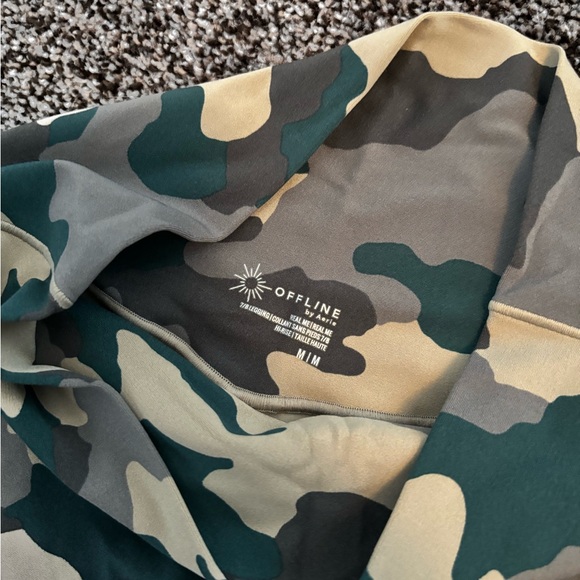 Aerie offline camo leggings size m - Picture 4 of 5